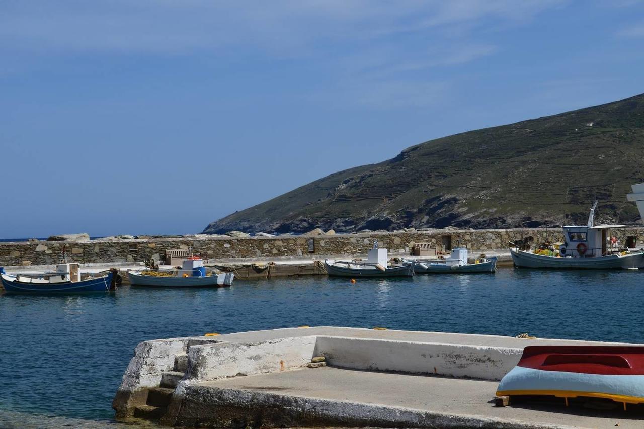 "Aura" Apt In Stone Tower 1690 • Andros Aidonia  المظهر الخارجي الصورة