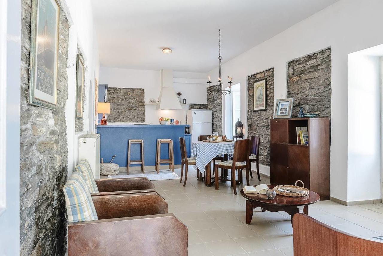 "Aura" Apt In Stone Tower 1690 • Andros Aidonia  المظهر الخارجي الصورة